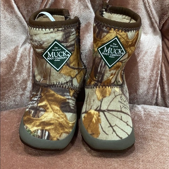 newborn muck boots
